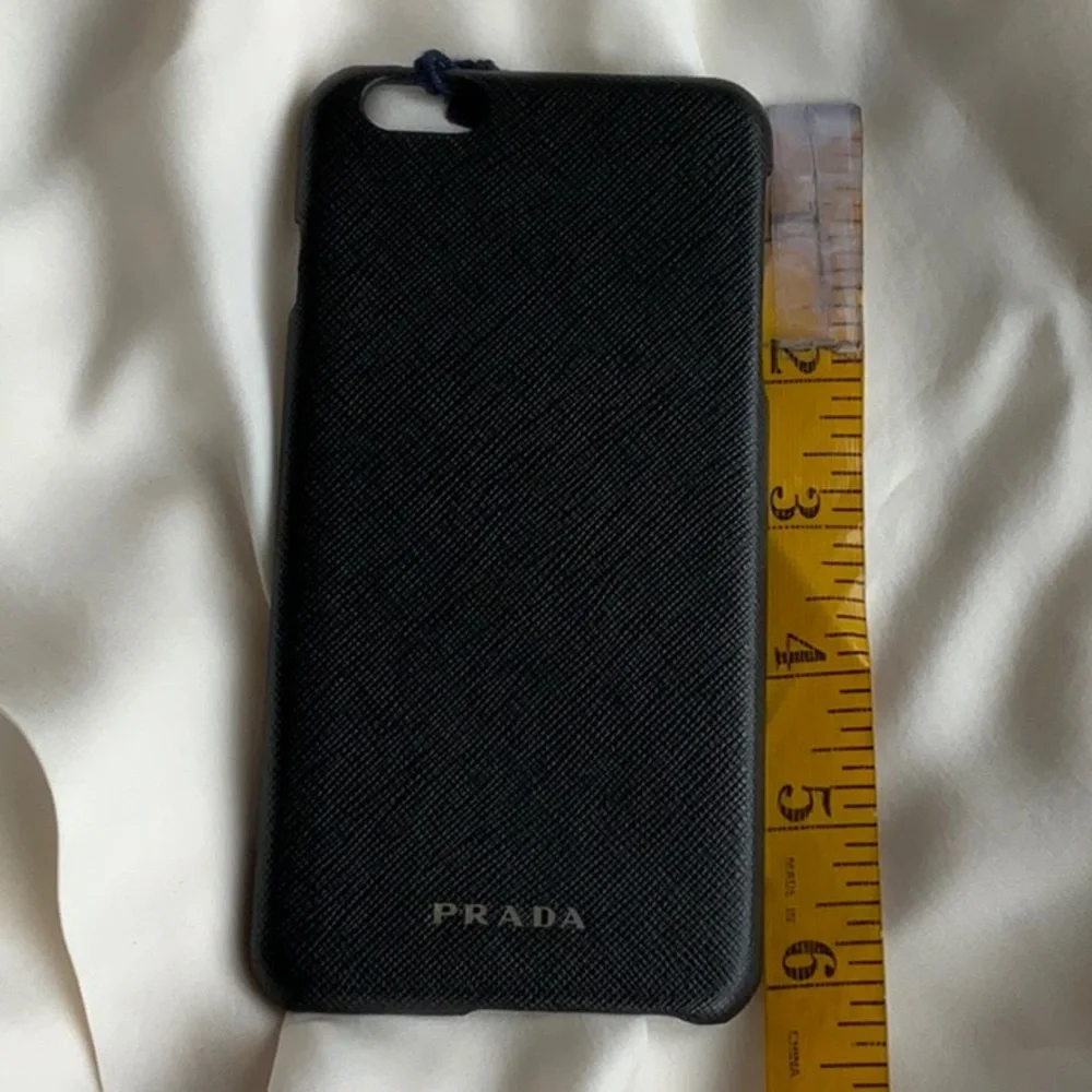 PRADA phone case - Picture 9 of 10